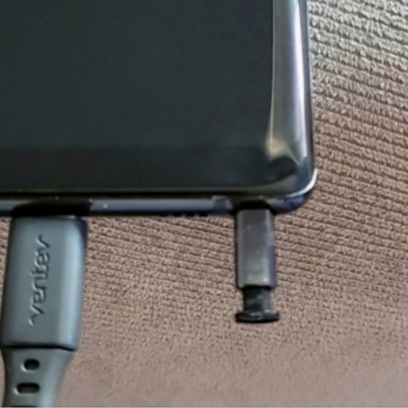 Samsung Galaxy Note 864 GB - Midnight Black - Unlocked Cracks on back. UNLOCKED - Picture 5 of 6